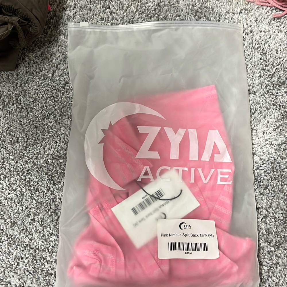 Zyia Pink Nimbus Split Back Tank New with tags and in bag